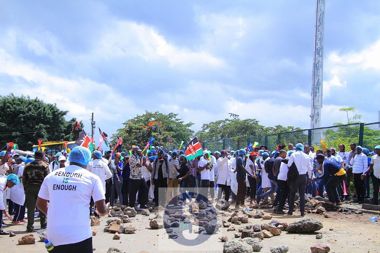 [PHOTOS] UHC workers protest over unresolved grievances