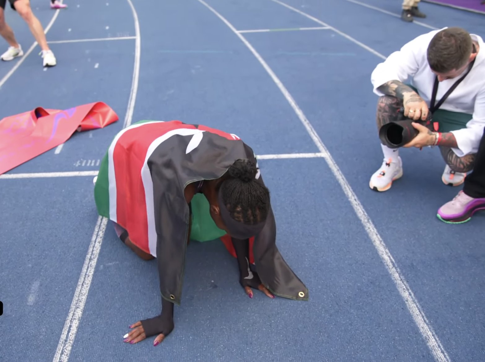 Faith Kipyegon fails to break 4-minute barrier in mile race