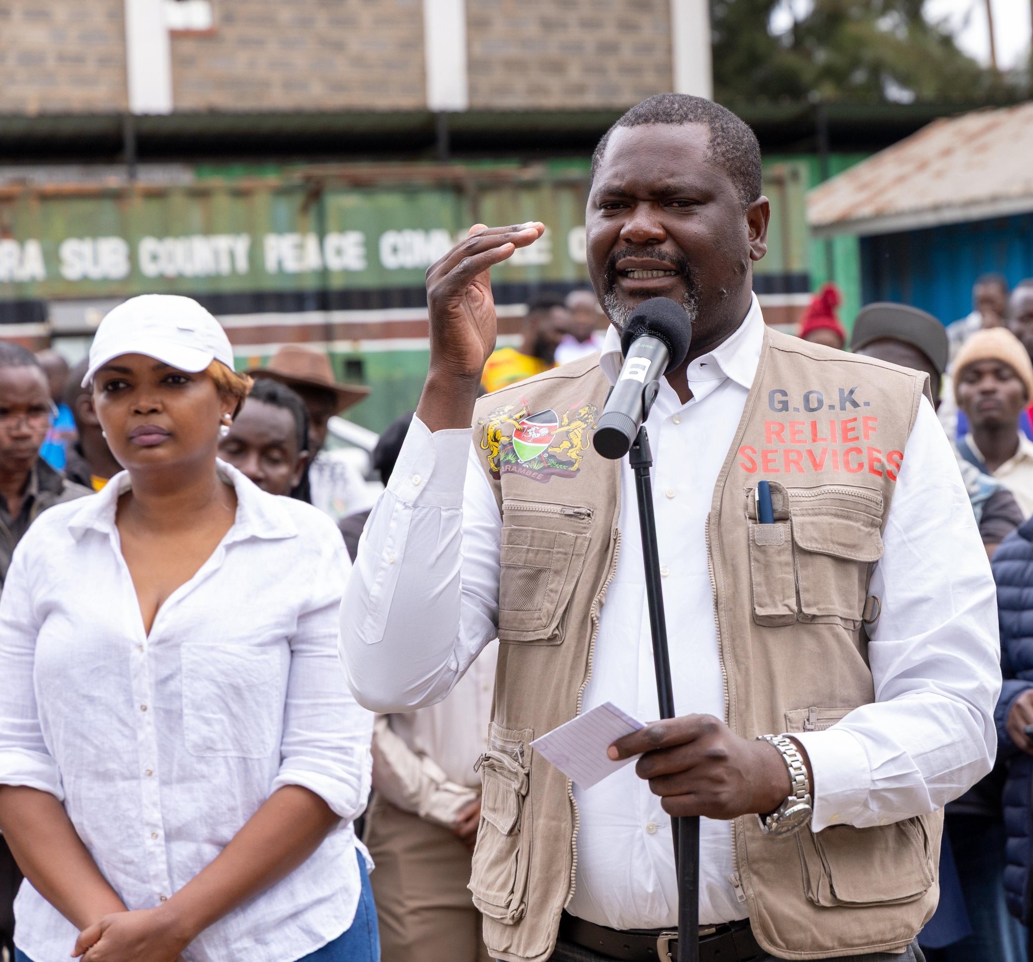 Kibra fire victims receive food and beddings