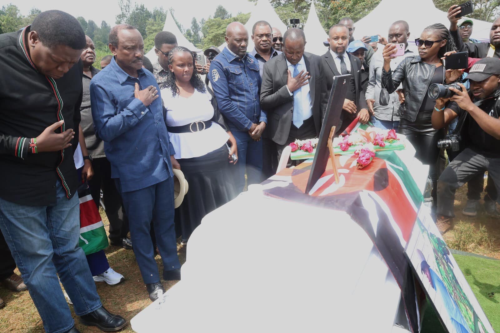 Opposition slam Ruto's shoot the leg order at Boniface Kariuki's burial