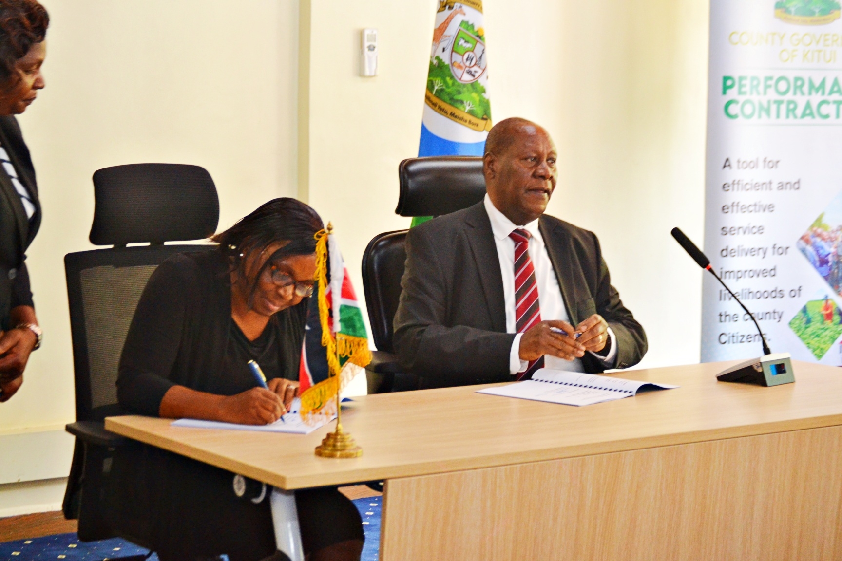 Governor Malombe hails performance contracting, says its key to efficiency