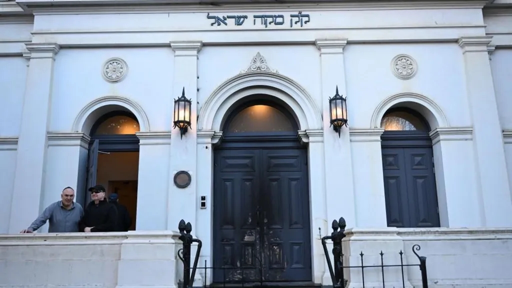 Australian PM vows 'full force of law' after arson attack at synagogue