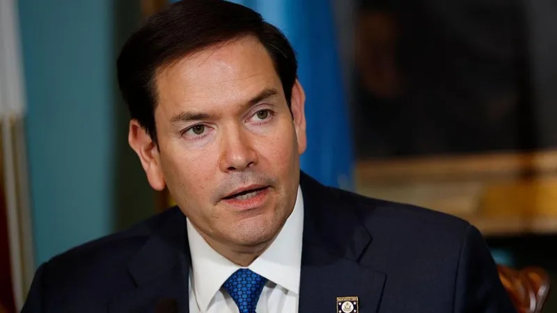 US to review all 55m visas to check if holders broke rules