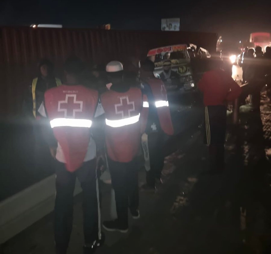 15 injured in crash involving PSV, cargo truck in Mombasa