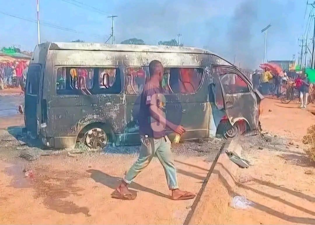 Matatu torched after boda rider killed in accident