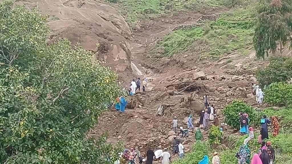 At least 1,000 killed in Sudan landslide, rebel group says