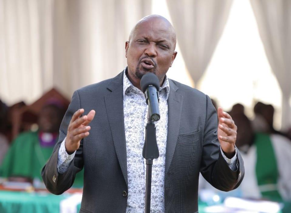 Moses Kuria jeered during Murang'a MCA's burial