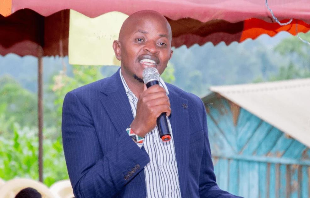 Mathira residents collect signatures to recall MP