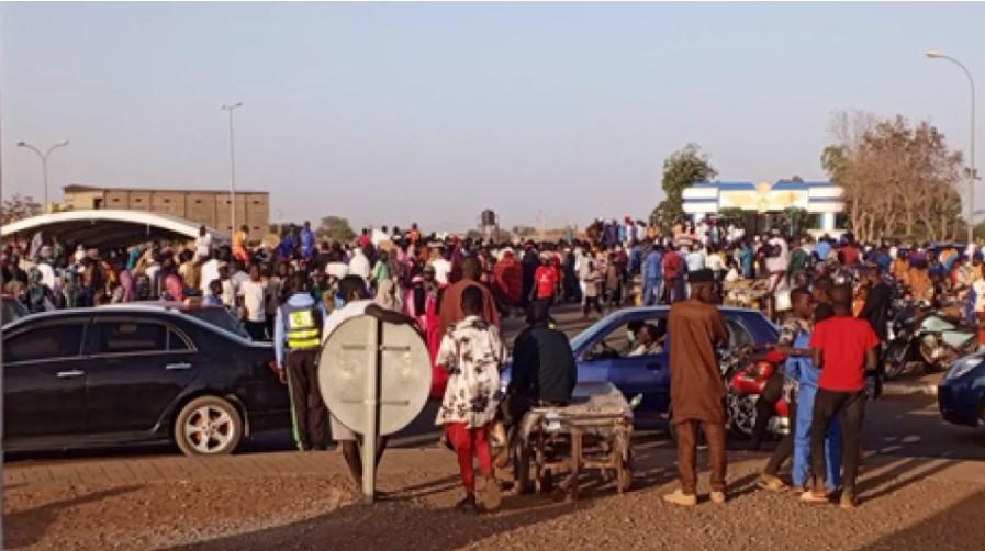 Niger marks first anniversary of French troops departure