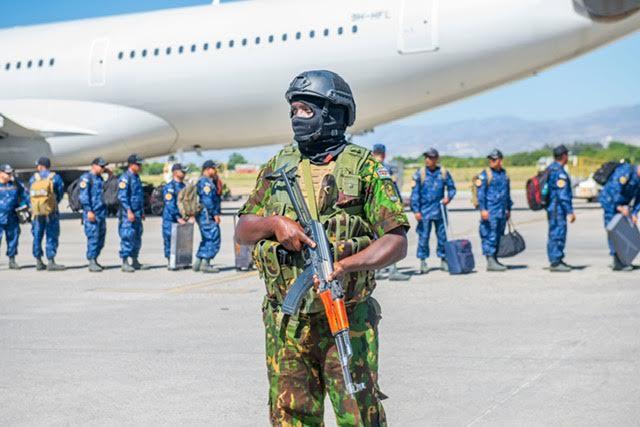 Boost as 70 El Salvador soldiers arrive in Haiti