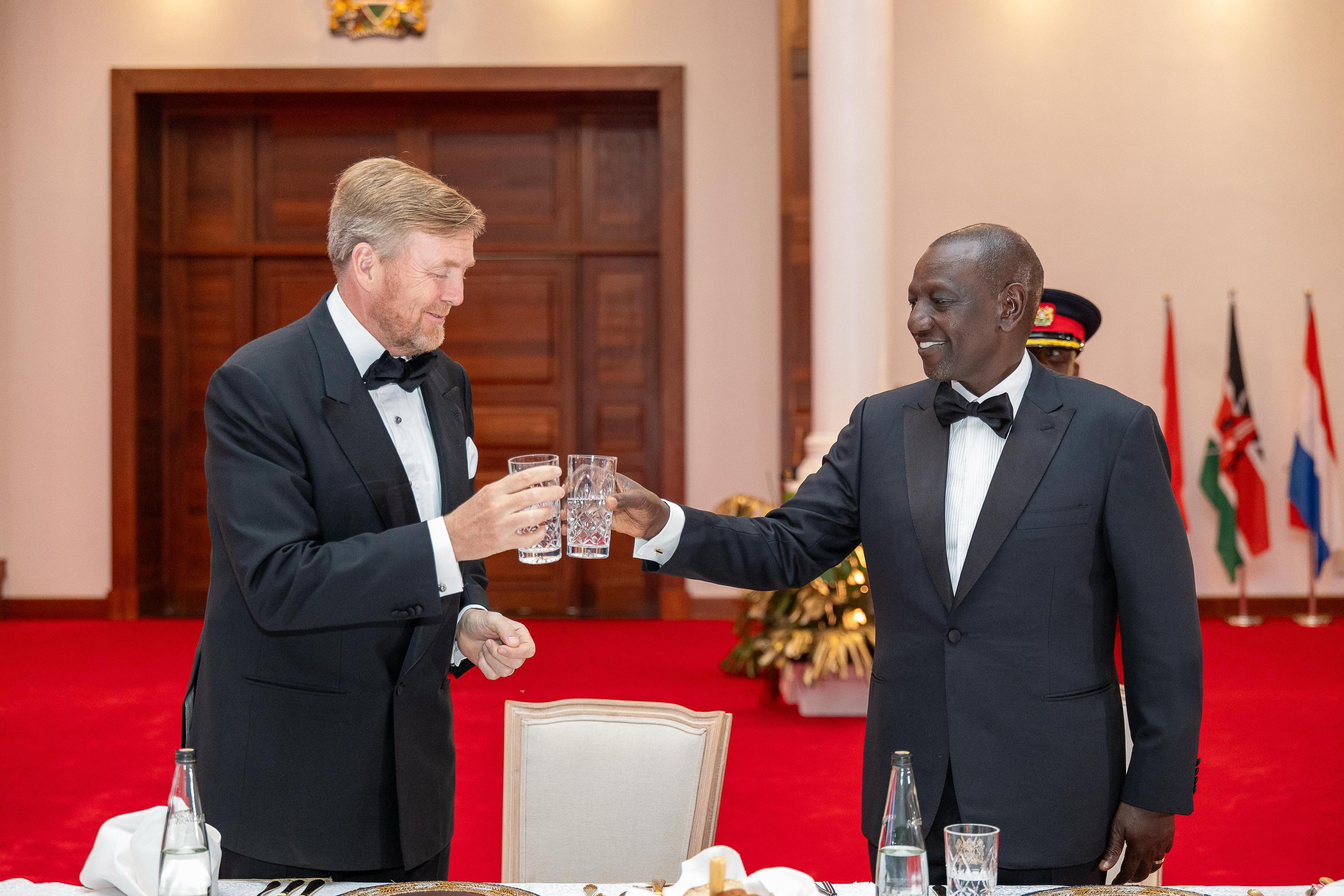 [PHOTOS] State banquet in honour of Dutch royals