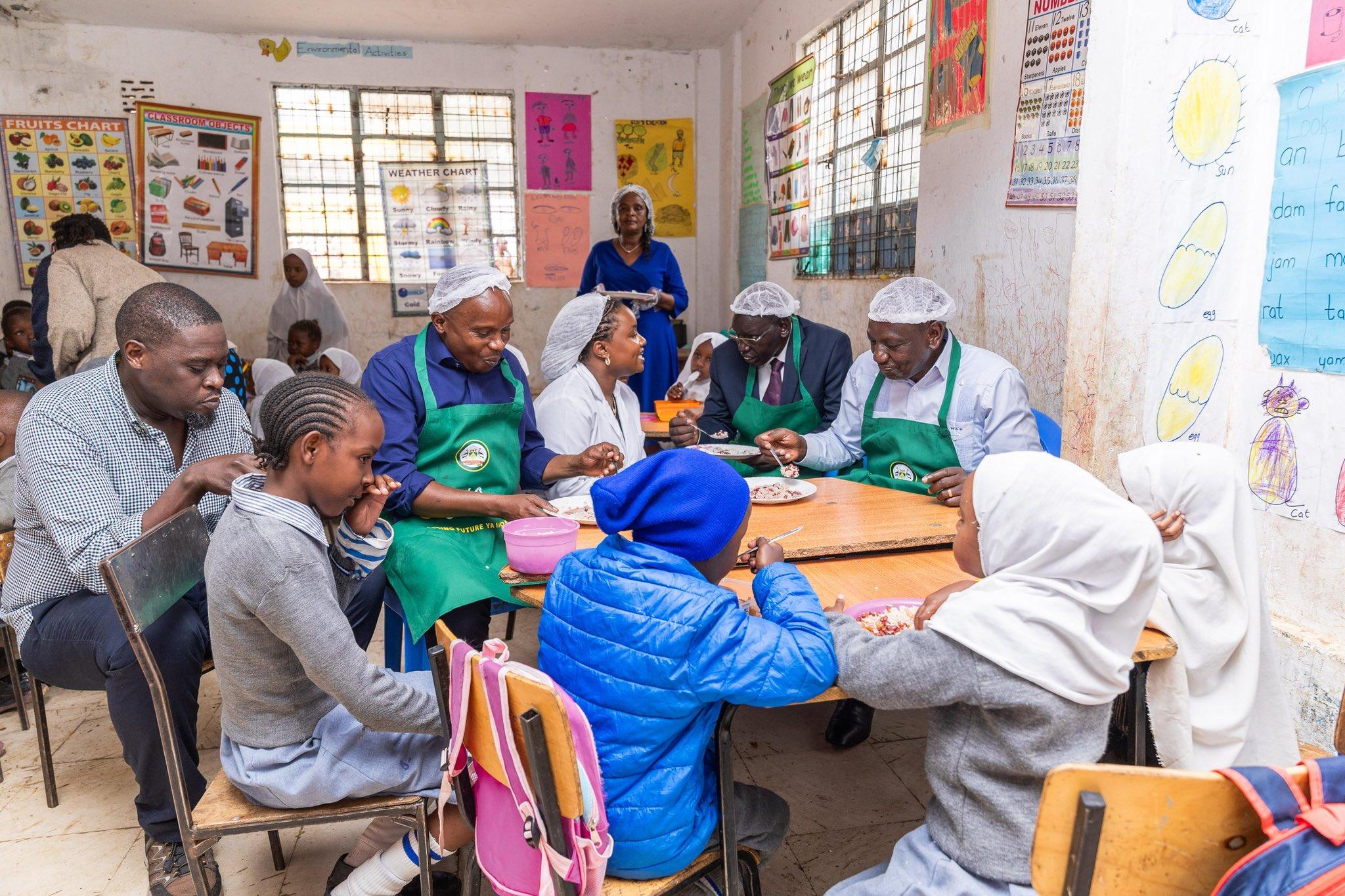 [PHOTOS] Ruto enjoys lunch with kids in Nairobi