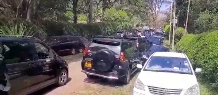 Ruto arrives at Raila's Karen residence