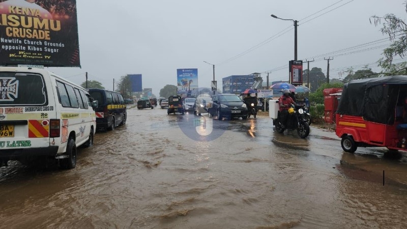 Heavy rains paralyze transport in Ukunda, Diani